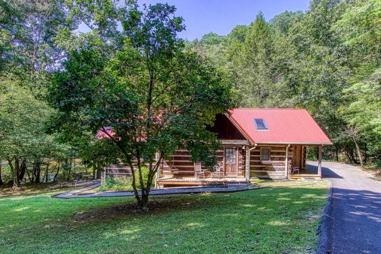 Valhalla - Private Rustic Getaway Cabin Sevierville Exterior photo