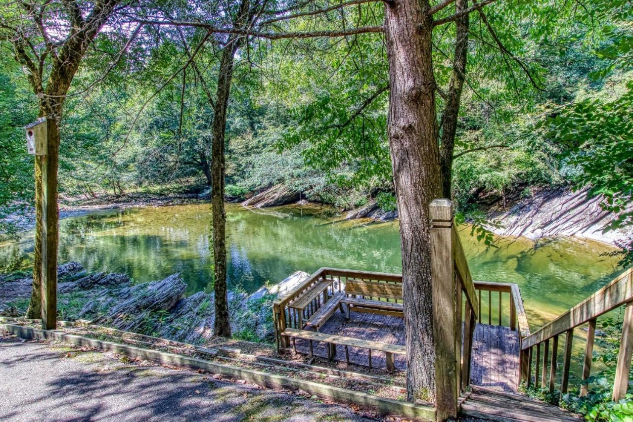 Valhalla - Private Rustic Getaway Cabin Sevierville Exterior photo