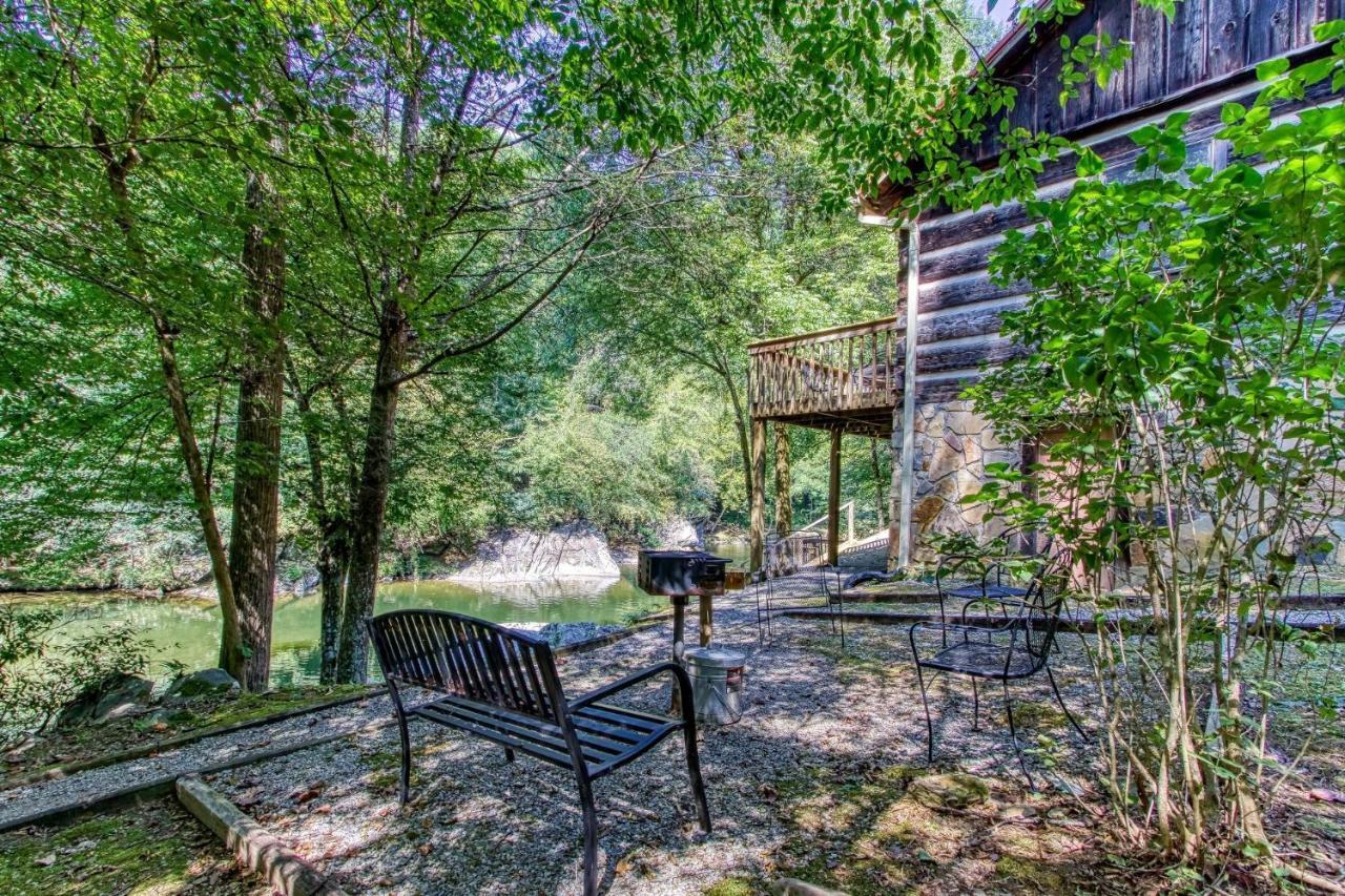Valhalla - Private Rustic Getaway Cabin Sevierville Exterior photo